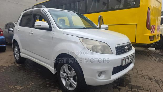 Toyota Rush 1.5 AWD 2010 White