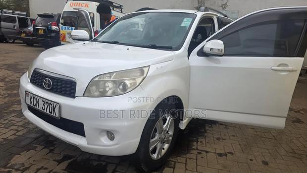 Toyota Rush 1.5 AWD 2010 White