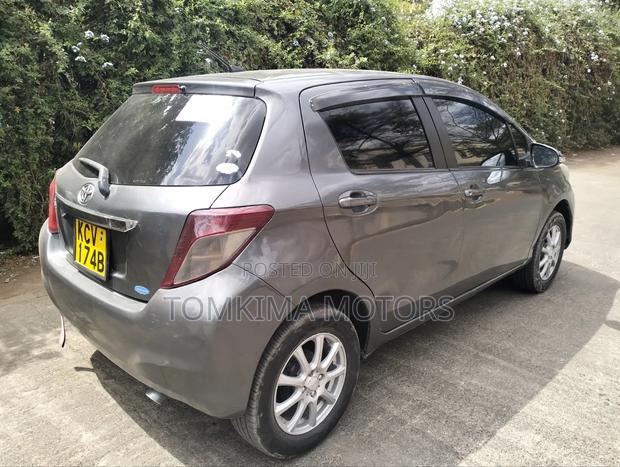 Toyota Vitz 2012 Gray