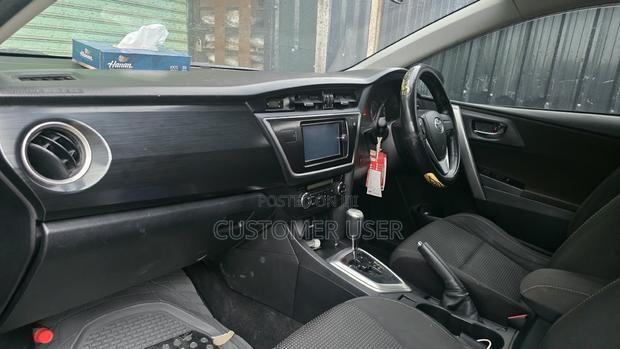 Toyota Auris 2014 Black