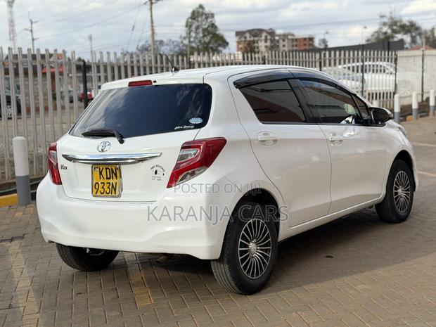Toyota Vitz 1.3 FWD 5dr 2016 White