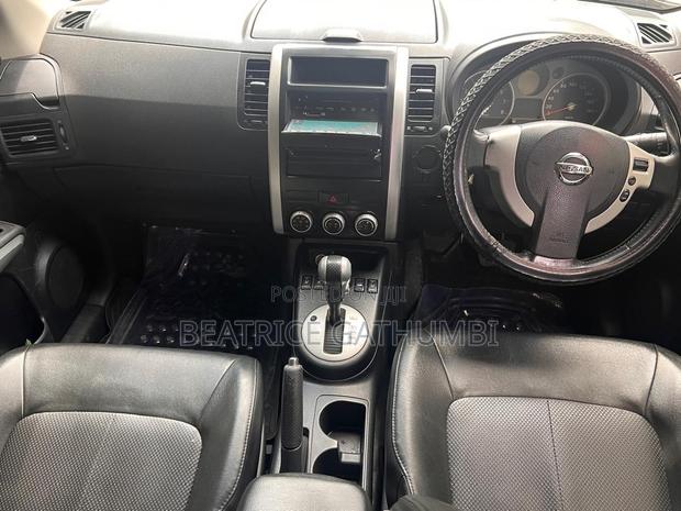 Nissan X-Trail 2010 Black