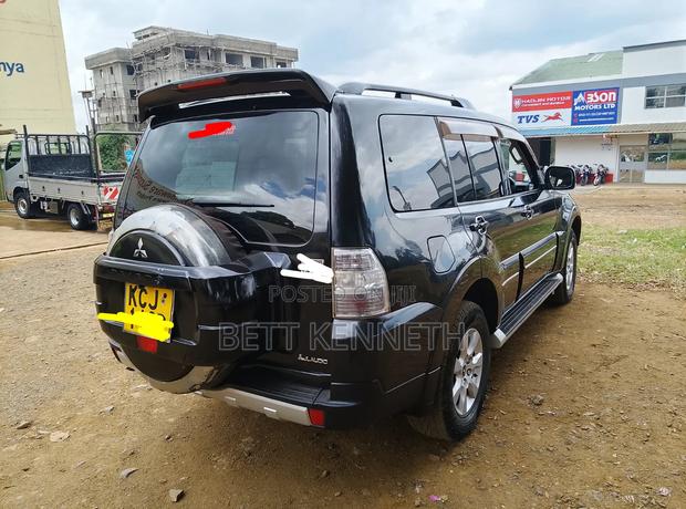 Mitsubishi Pajero 3.2 Di-Dc GLS 2009 Black