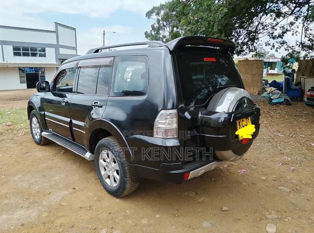 Mitsubishi Pajero 3.2 Di-Dc GLS 2009 Black