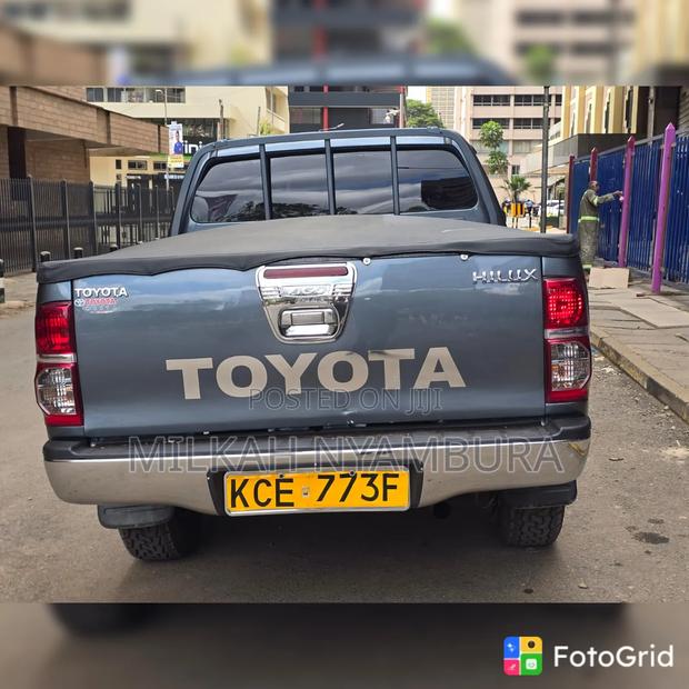 Toyota Hilux 2008 Gray