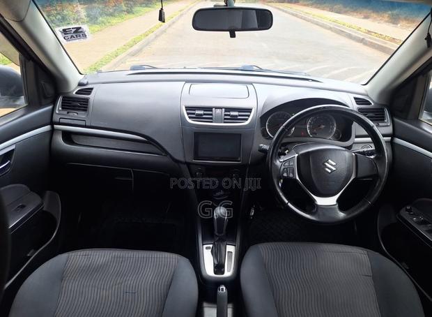 Suzuki Swift 2012 Pearl