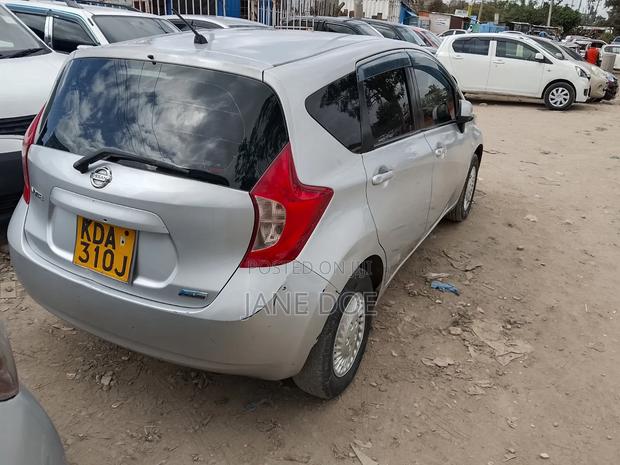 Nissan Note 2013 Silver