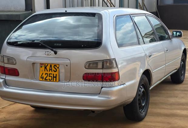 Toyota Corolla 2000 Silver
