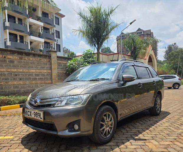 Toyota Corolla Fielder 2014 Gray