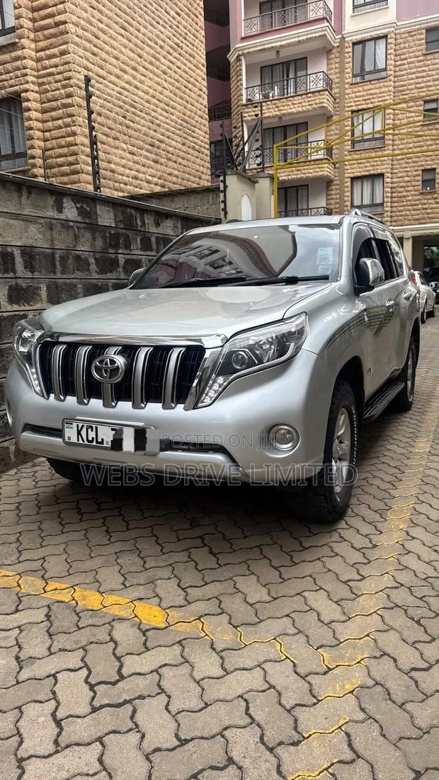 Toyota Land Cruiser Prado 3.0 TD 2011 Silver