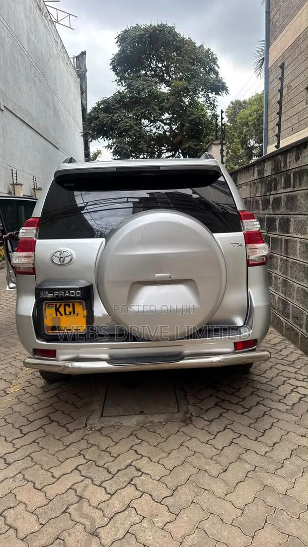 Toyota Land Cruiser Prado 3.0 TD 2011 Silver