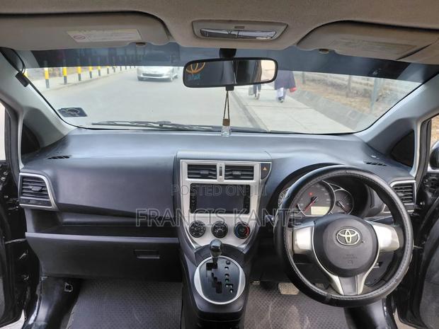 Toyota Ractis 2011 Black