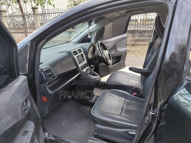 Toyota Ractis 2011 Black