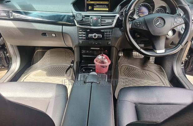 Mercedes-Benz E250 2011 Black