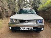 Toyota Hilux 2.5 2006 White for sale