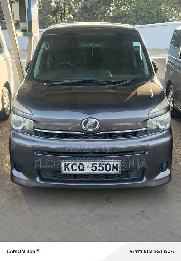 Toyota Voxy 2011 Gray