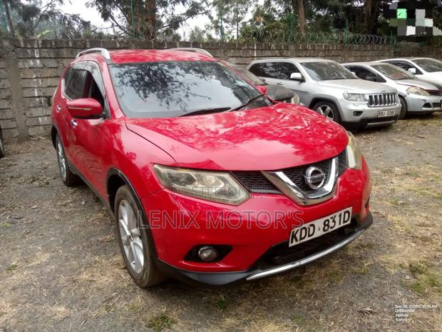 Nissan X-Trail 2.0 Petrol AWD 2014 Red
