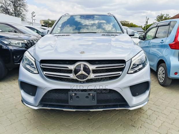 Mercedes-Benz GLE-Class GLE 350d 4MATIC 2019 Blue