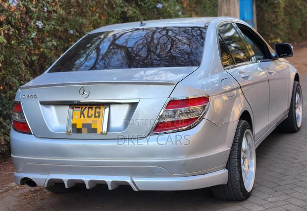 Mercedes-Benz C200 2009 Silver