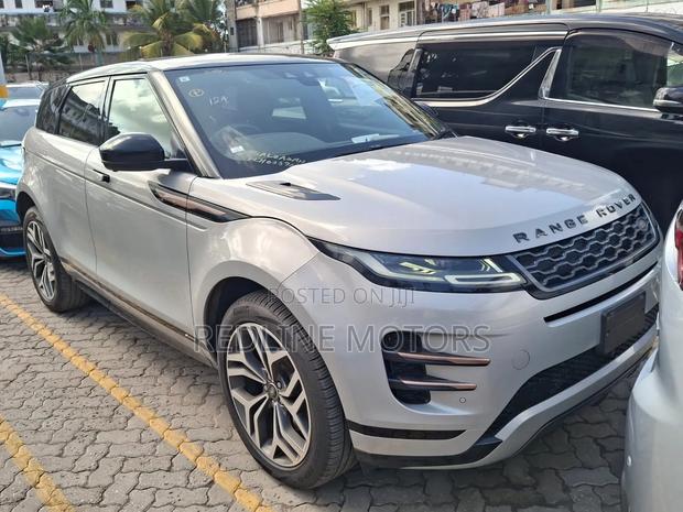 Land Rover Range Rover Evoque HSE Dynamic 4x4 5-Door 2019 Beige