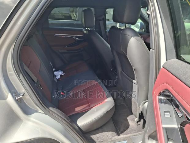 Land Rover Range Rover Evoque HSE Dynamic 4x4 5-Door 2019 Beige