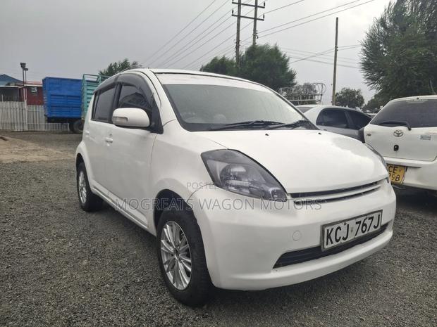 Toyota Passo 2010 White