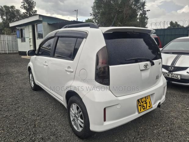 Toyota Passo 2010 White