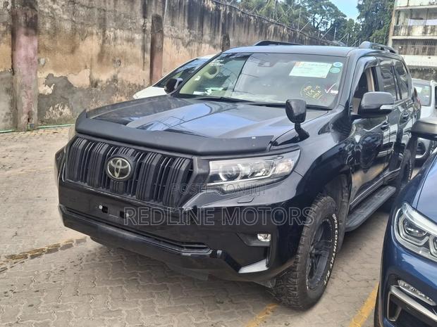 Toyota Land Cruiser Prado 2.8 2021 Black