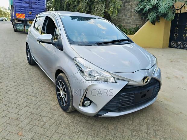Toyota Vitz 1.3 FWD 5dr 2019 Silver
