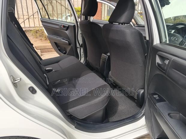 Toyota Corolla Fielder 1.5 Hybrid FWD 2019 White