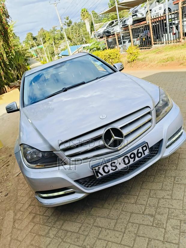Mercedes-Benz C200 2011 Silver