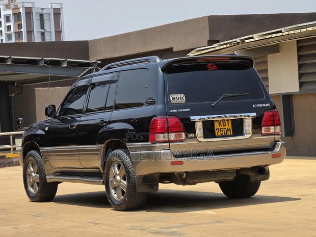 Toyota Land Cruiser 2005 Blue