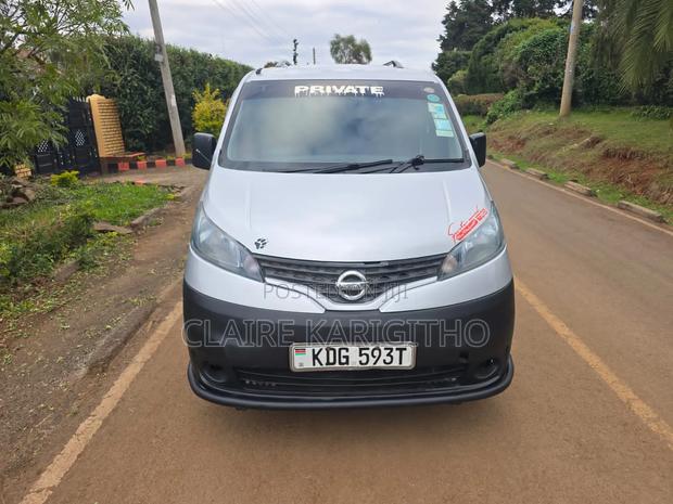 Nissan NV350 2015 Silver