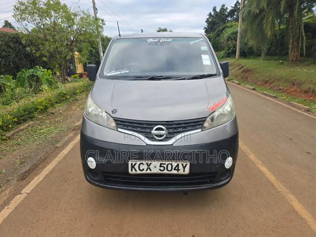Nissan NV350 2014 Silver