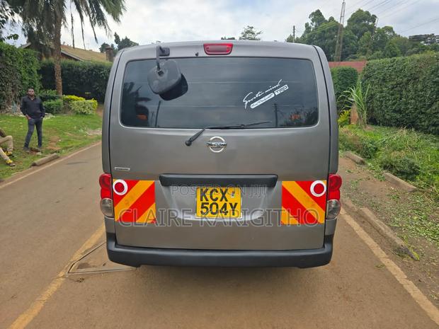 Nissan NV350 2014 Silver