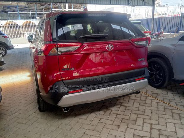 Toyota RAV4 2020 Red