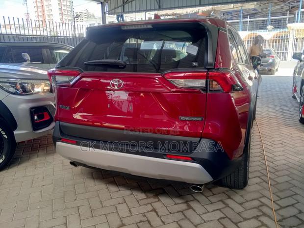 Toyota RAV4 2020 Red