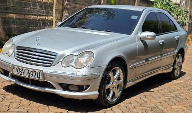 Mercedes-Benz C180 2007 Silver