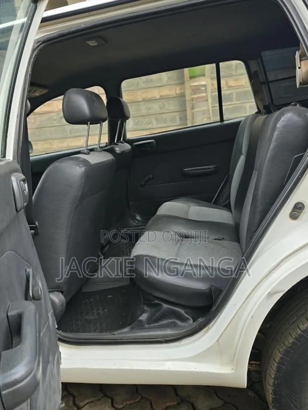 Toyota Caldina 2001 White