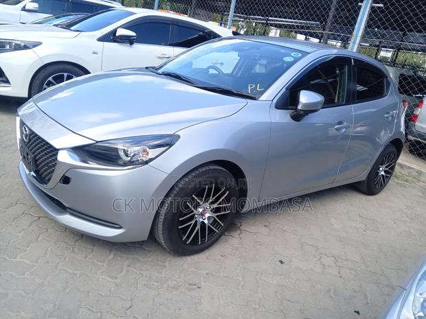 Mazda 2 2020 Silver