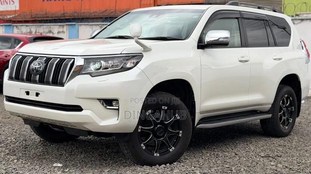 Toyota Land Cruiser Prado 2.7 2019 Off white