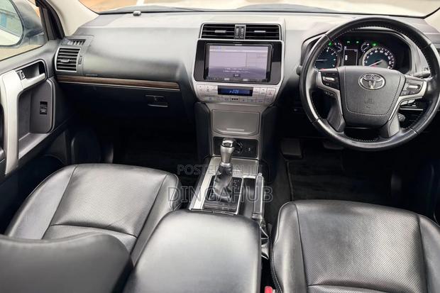 Toyota Land Cruiser Prado 2.7 2019 Off white