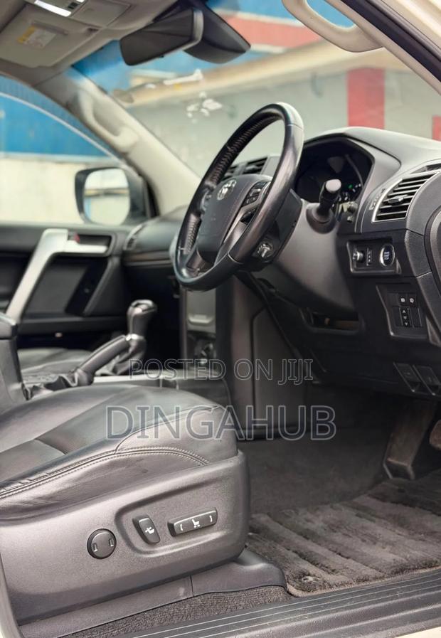 Toyota Land Cruiser Prado 2.7 2019 Off white
