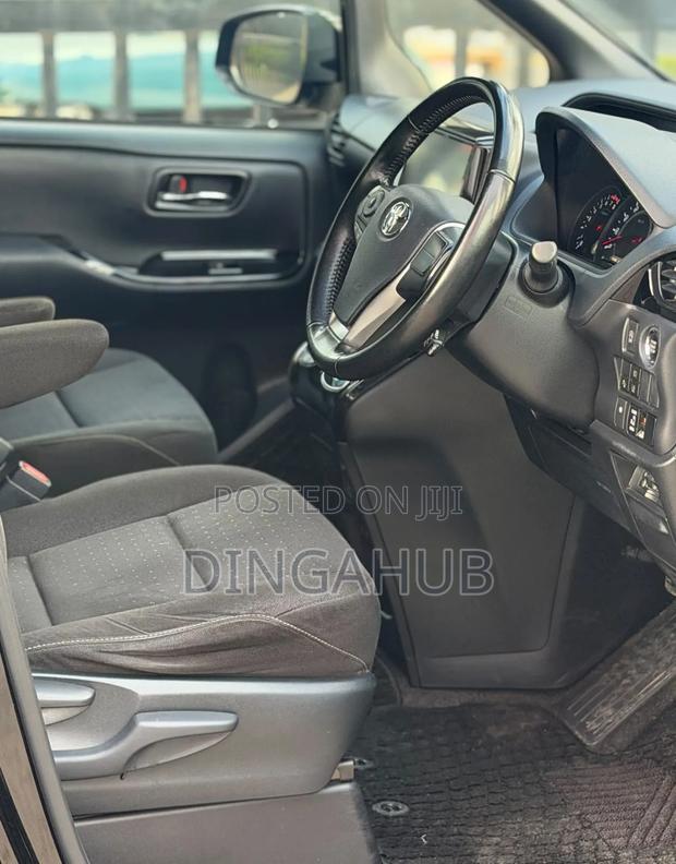 Toyota Noah 2.0 FWD (7 Seater) 2019 Black