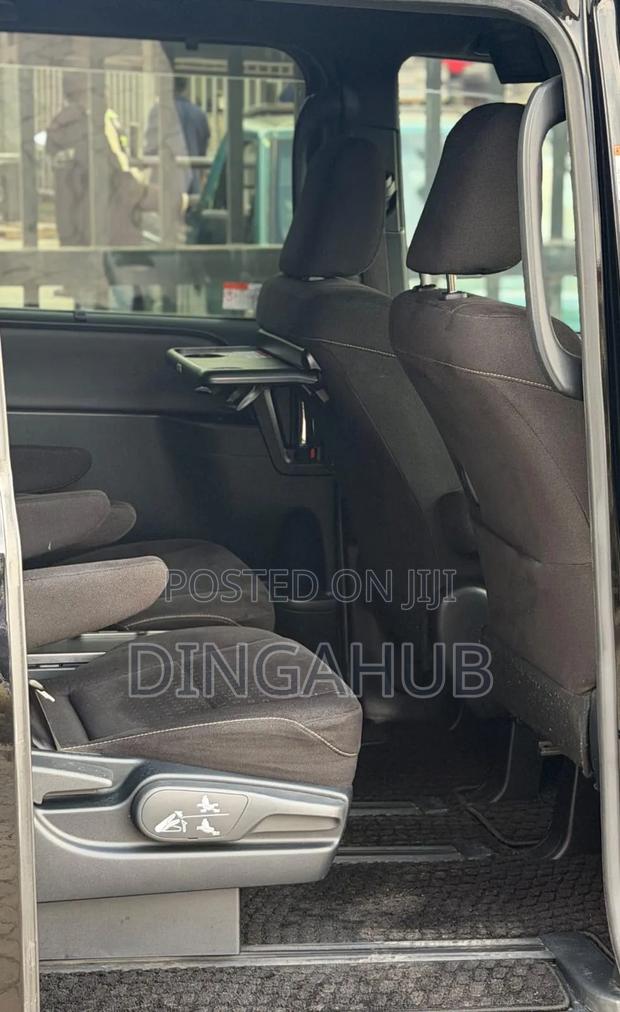 Toyota Noah 2.0 FWD (7 Seater) 2019 Black