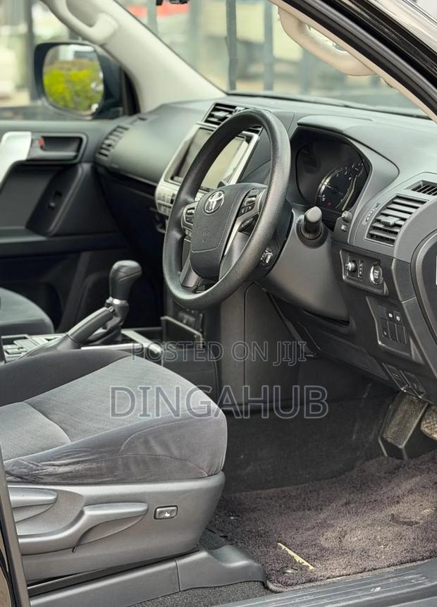 Toyota Land Cruiser Prado 2.8 2021 Black