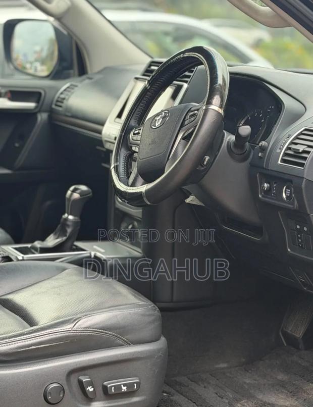 Toyota Land Cruiser Prado 2.7 2019 Matt Black