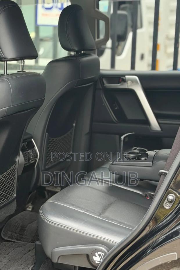 Toyota Land Cruiser Prado 2.7 2019 Matt Black