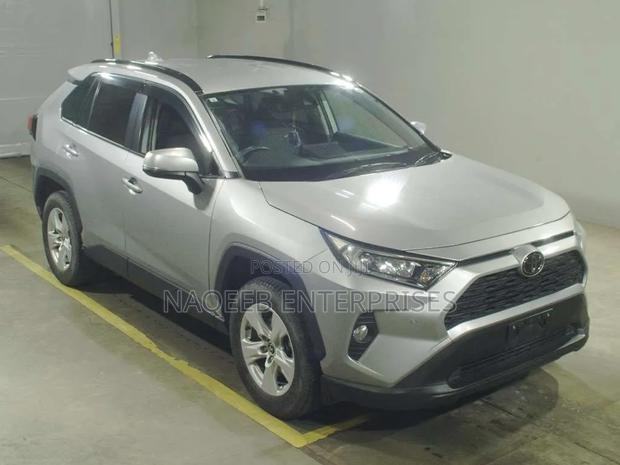 Toyota RAV4 2019 Silver