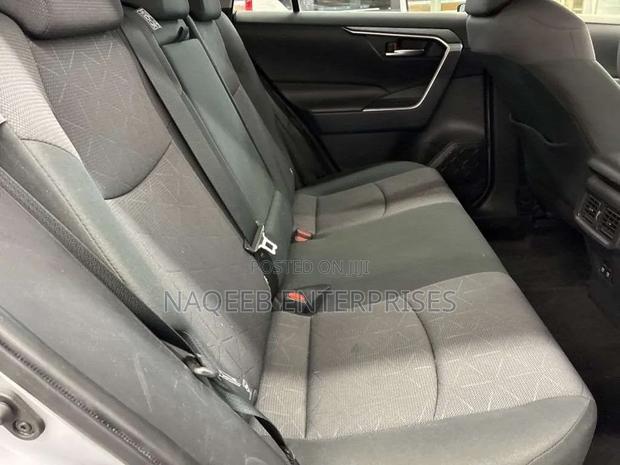 Toyota RAV4 2019 Silver
